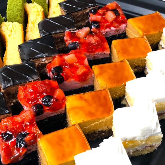 スイーツ盛り合わせ【約30人前】